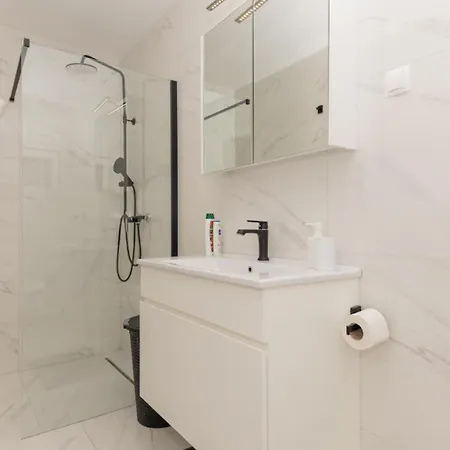 Villa Star Hill - By Guide *