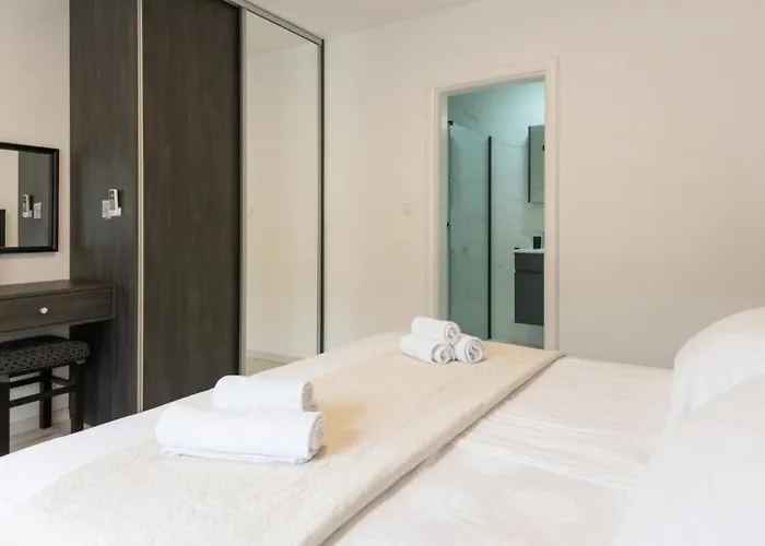 Star Hill - By Guide Villa Makarska