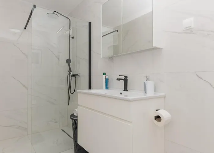 Villa Star Hill - By Guide *