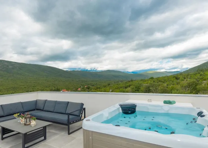 Star Hill - By Guide *