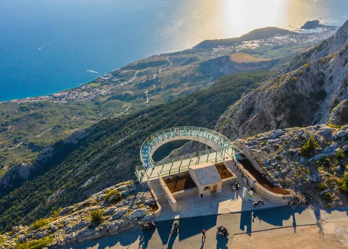 Star Hill - By Guide Villa *