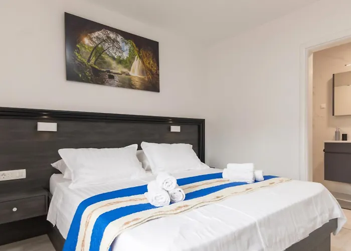 Villa Star Hill - By Guide