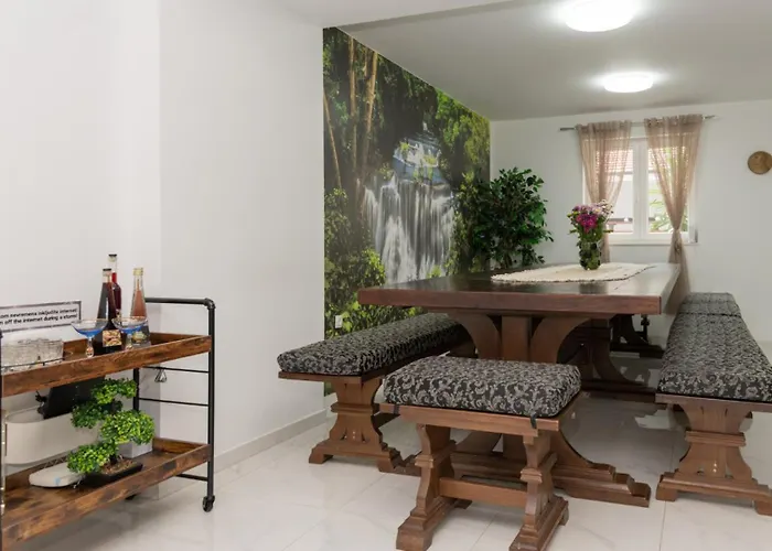 Villa Star Hill - By Guide *