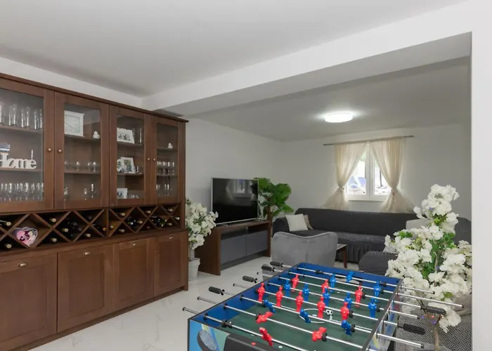 Star Hill - By Guide * Makarska